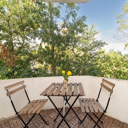 Two Bedroom Apartment By Buonomo Stays Short Lets & Serviced Accommodation In Balham With Balcony Londen Buitenkant foto